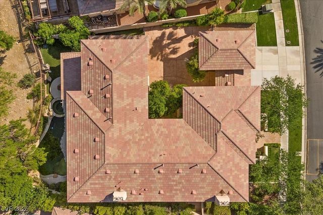 300 North Royal Ascot Drive, Las Vegas, NV 89144