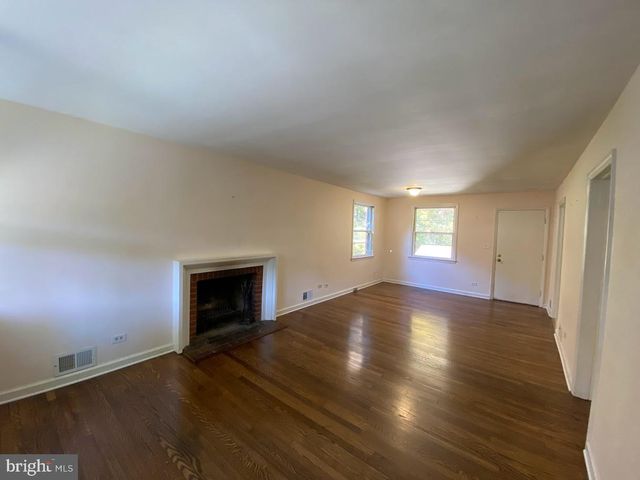 2308 CRESTMONT AVE, Charlottesville, VA 22903