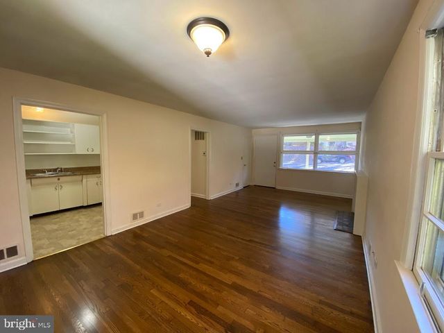 2308 CRESTMONT AVE, Charlottesville, VA 22903
