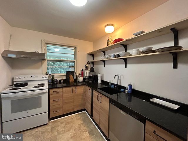 2308 CRESTMONT AVE, Charlottesville, VA 22903