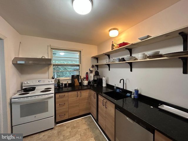 2308 CRESTMONT AVE, Charlottesville, VA 22903