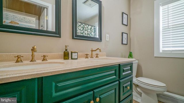 405 CHESTER RIVER HEIGHTS RD, Millington, MD 21651