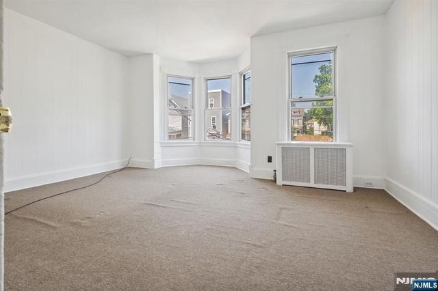 223 N 6th Street, Newark, NJ 07107