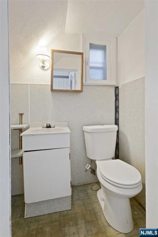 223 N 6th Street, Newark, NJ 07107