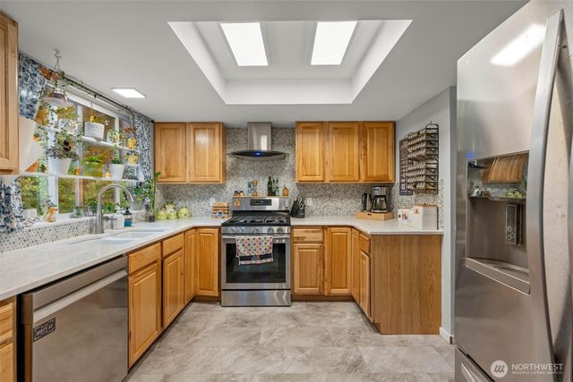 241 NE Watson Ct Court, Bremerton, WA 98311