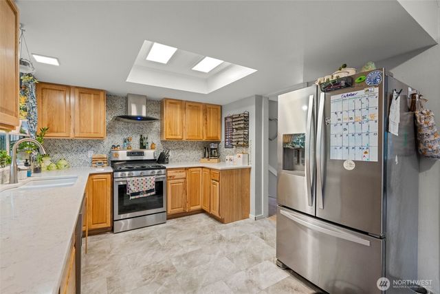 241 NE Watson Ct Court, Bremerton, WA 98311