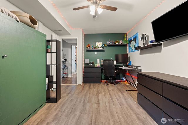 241 NE Watson Ct Court, Bremerton, WA 98311