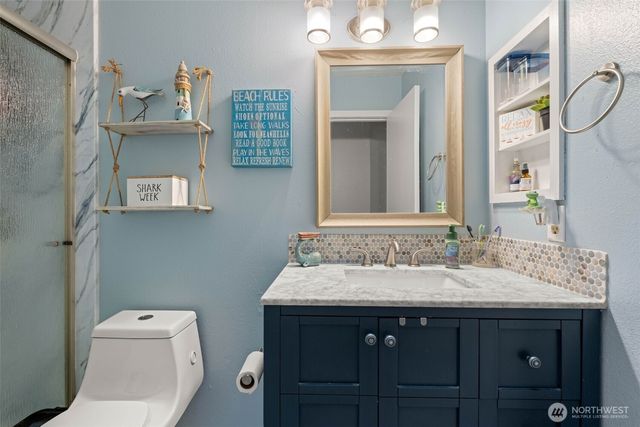 241 NE Watson Ct Court, Bremerton, WA 98311