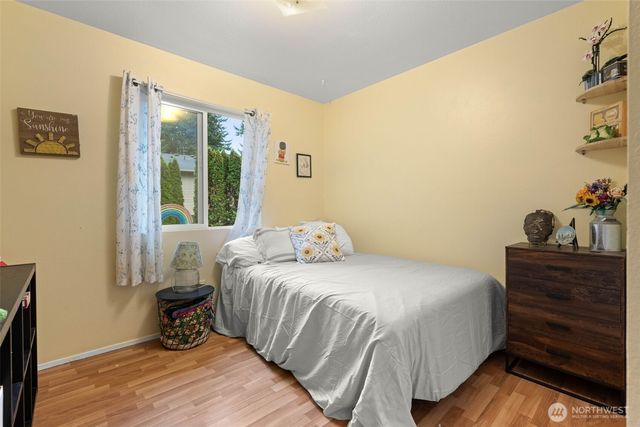 241 NE Watson Ct Court, Bremerton, WA 98311