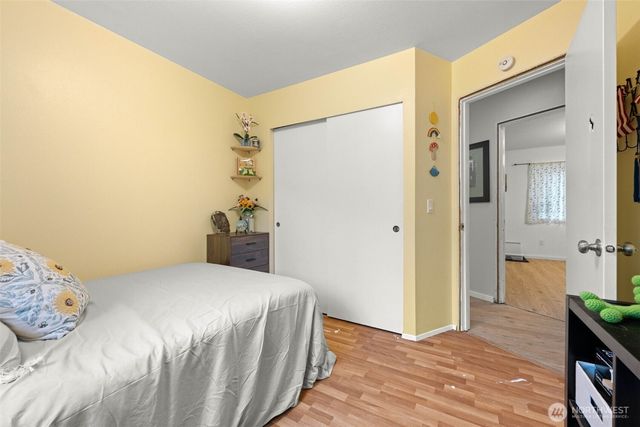 241 NE Watson Ct Court, Bremerton, WA 98311