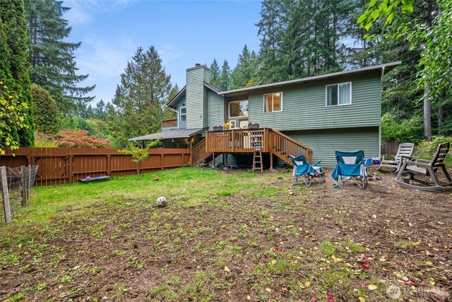 241 NE Watson Ct Court, Bremerton, WA 98311