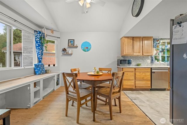 241 NE Watson Ct Court, Bremerton, WA 98311