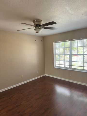 5409 Eastbay Drive, Greenacres, FL 33463