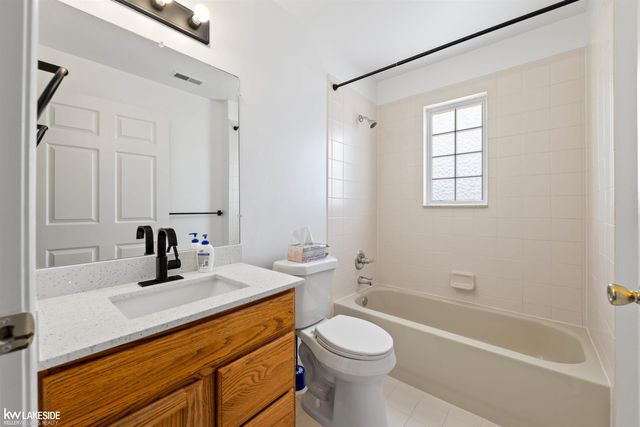 14378 Moravian Manor Circle, Sterling Heights, MI 48312