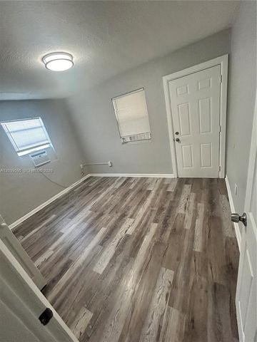 161 NW 15th St 3, Miami, FL 33136
