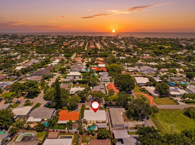 2511 NE 20th Avenue, Lighthouse Point, FL 33064