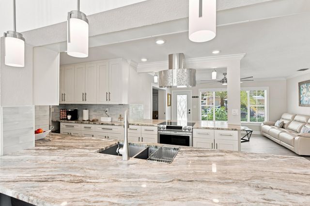 2511 NE 20th Avenue, Lighthouse Point, FL 33064