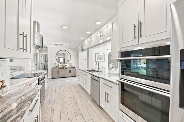 2511 NE 20th Avenue, Lighthouse Point, FL 33064