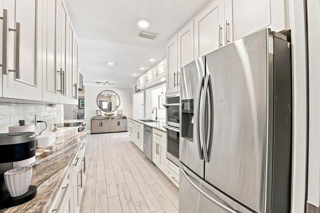 2511 NE 20th Avenue, Lighthouse Point, FL 33064
