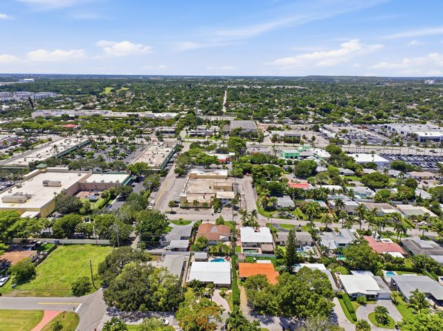 2511 NE 20th Avenue, Lighthouse Point, FL 33064