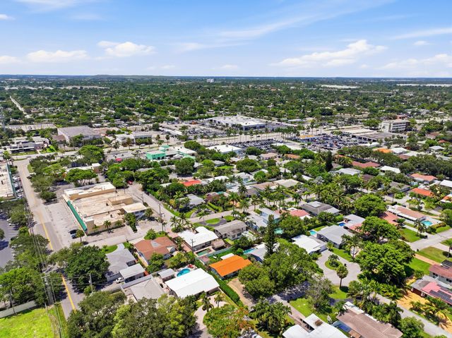 2511 NE 20th Avenue, Lighthouse Point, FL 33064