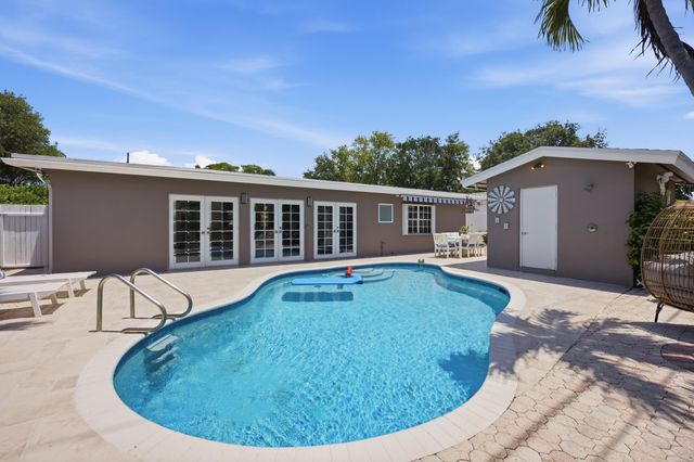2511 NE 20th Avenue, Lighthouse Point, FL 33064