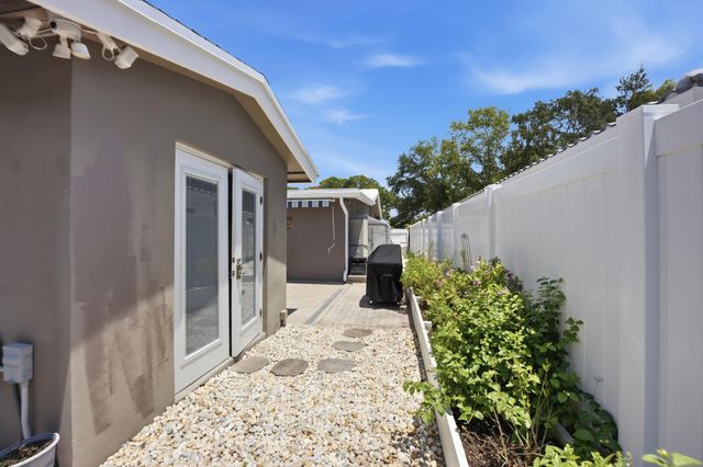 2511 NE 20th Avenue, Lighthouse Point, FL 33064