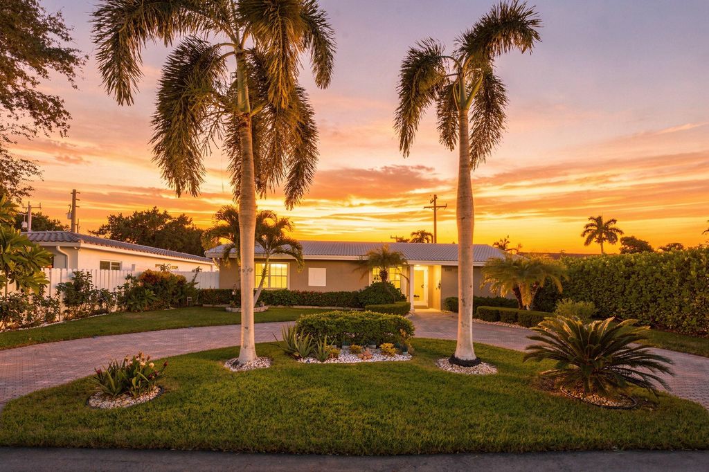 2511 NE 20th Avenue, Lighthouse Point, FL 33064