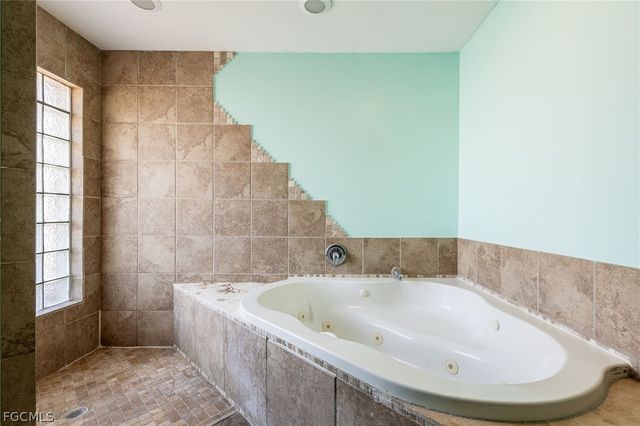 216 Aurora AVE S, Lehigh Acres, FL 33974