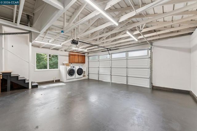 694 Glorietta Blvd, Lafayette, CA 94549