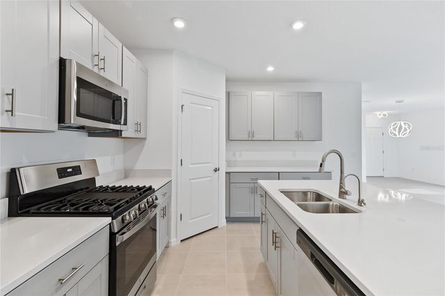 6321 MILESTONE LOOP, Palmetto, FL 34221