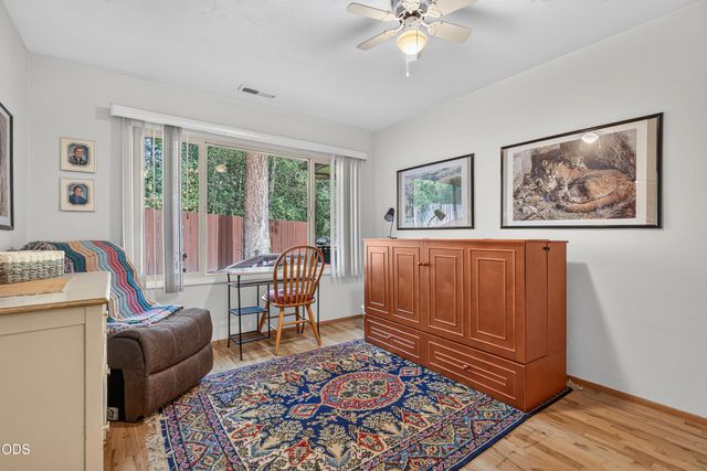 5164 Glen Echo Way, Central Point, OR 97502