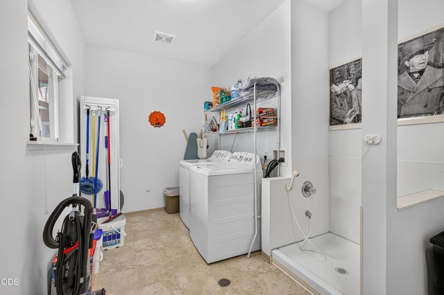 5164 Glen Echo Way, Central Point, OR 97502