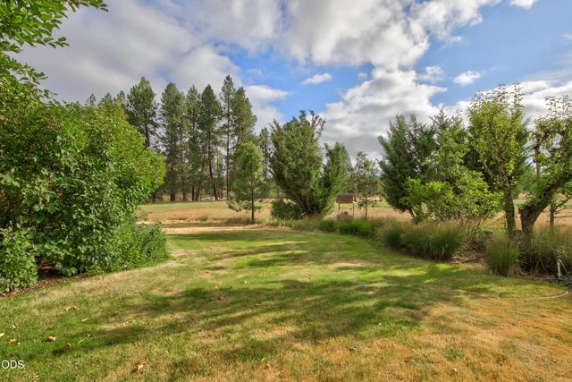 5164 Glen Echo Way, Central Point, OR 97502