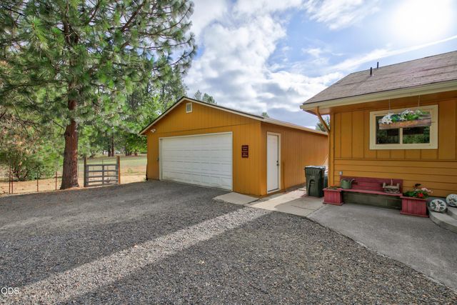 5164 Glen Echo Way, Central Point, OR 97502