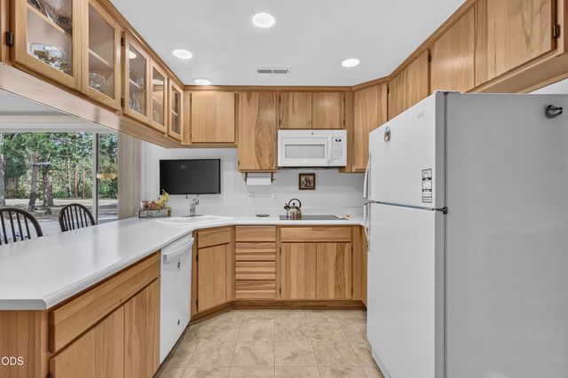 5164 Glen Echo Way, Central Point, OR 97502