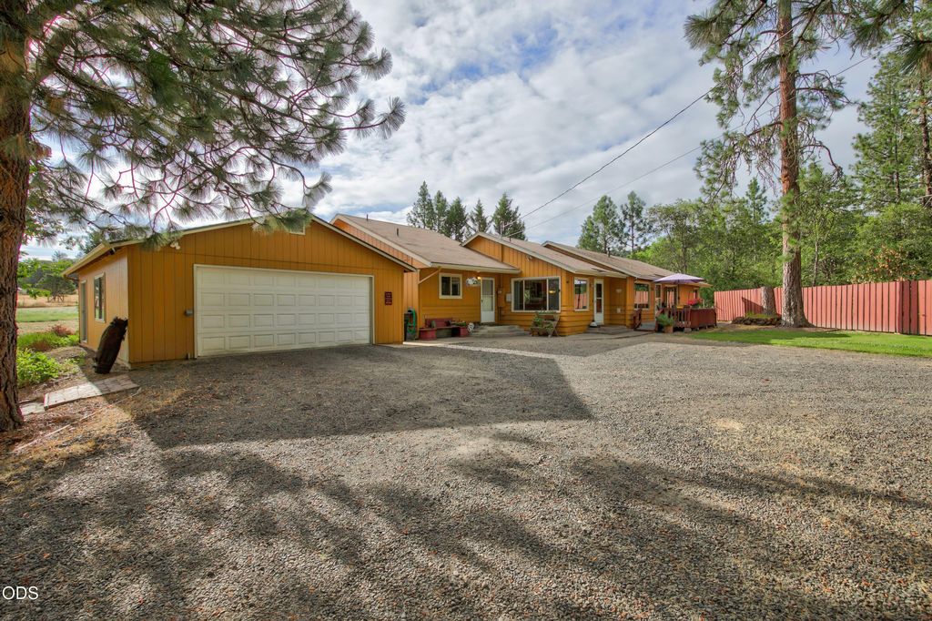 5164 Glen Echo Way, Central Point, OR 97502