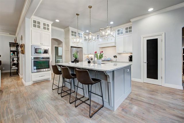 2948 Allie Drive, Edmond, OK 73012