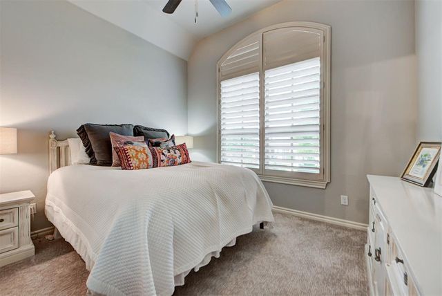 2948 Allie Drive, Edmond, OK 73012