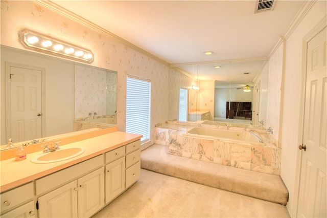 3933 Pembrocke Avenue, Mobile, AL 36608