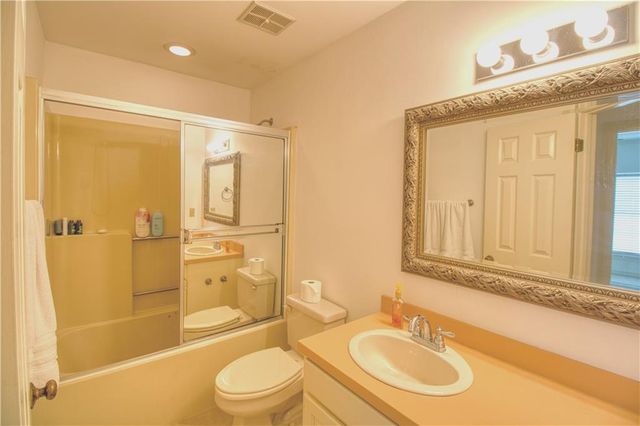 3933 Pembrocke Avenue, Mobile, AL 36608