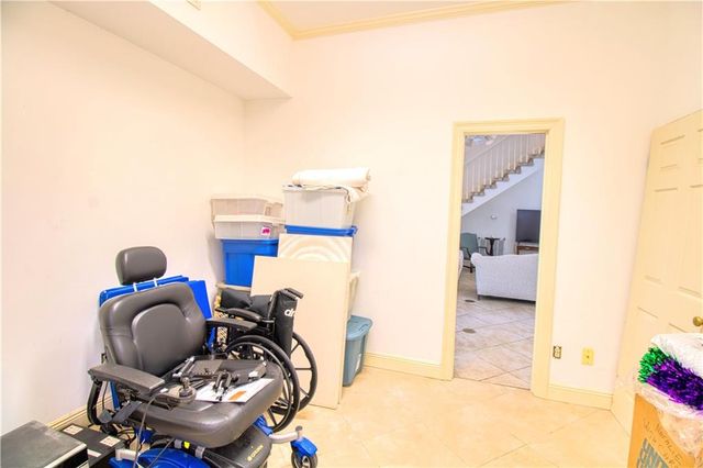 3933 Pembrocke Avenue, Mobile, AL 36608