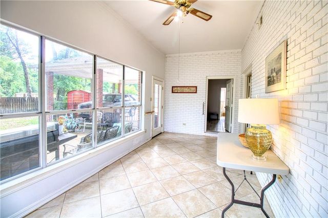 3933 Pembrocke Avenue, Mobile, AL 36608