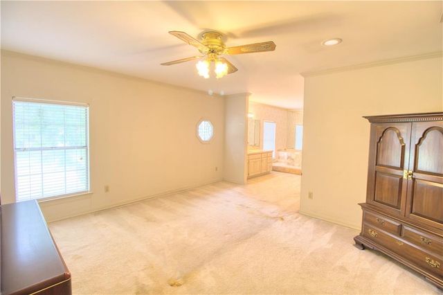 3933 Pembrocke Avenue, Mobile, AL 36608