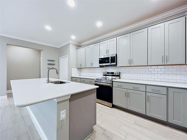 11813 JUNE BRIAR LOOP, San Antonio, FL 33576
