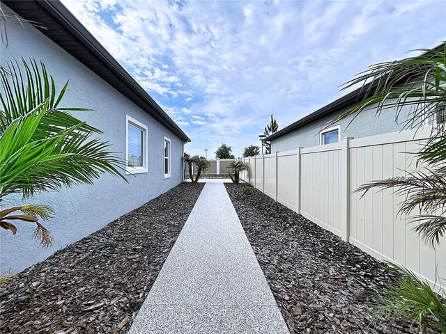 11813 JUNE BRIAR LOOP, San Antonio, FL 33576
