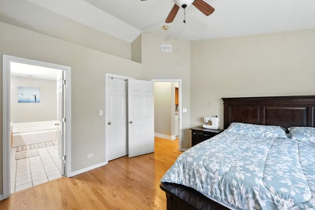 1270 Georgetown Way, Vernon Hills, IL 60061