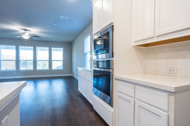 225 Glenwood Drive, Oak Point, TX 75068