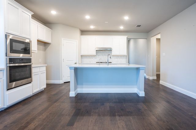 225 Glenwood Drive, Oak Point, TX 75068