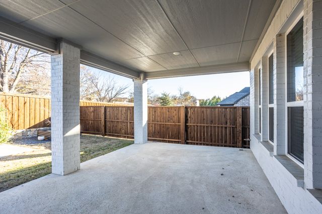225 Glenwood Drive, Oak Point, TX 75068